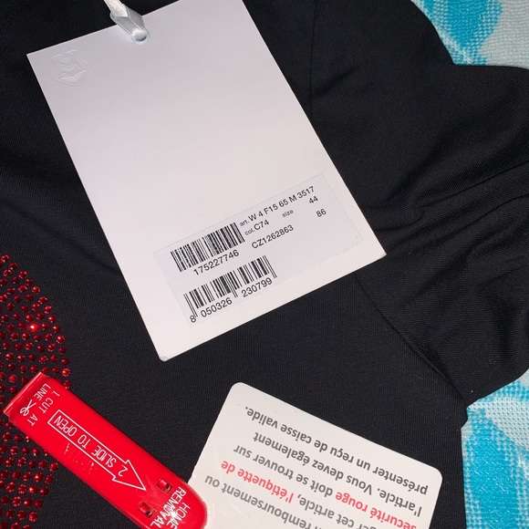 Love MOSCHINO black and red heart NWT size 44 - Picture 8 of 11